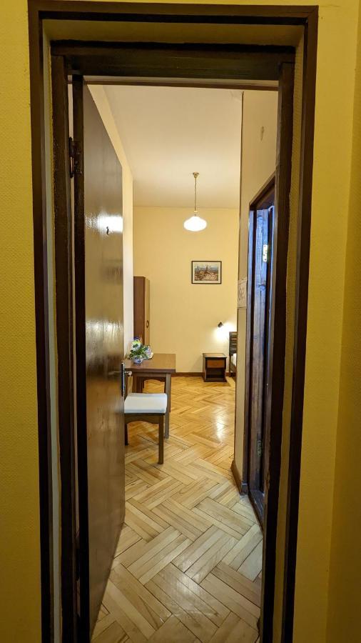 Guesthouse Kartli Tbilisi ภายนอก รูปภาพ